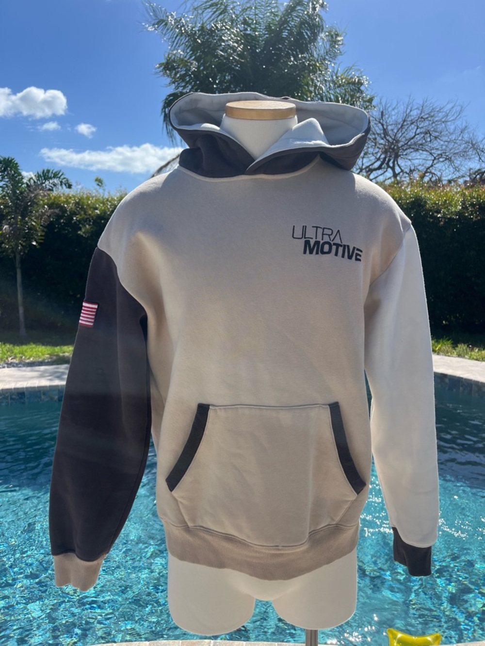 Ultra Motive medium  
 Charcoal Hooded Sweatshirt